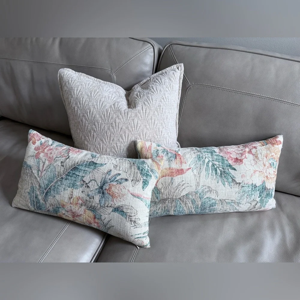 Set of 2 Tropical Lumbar Pillow Covers / 12” x 21”